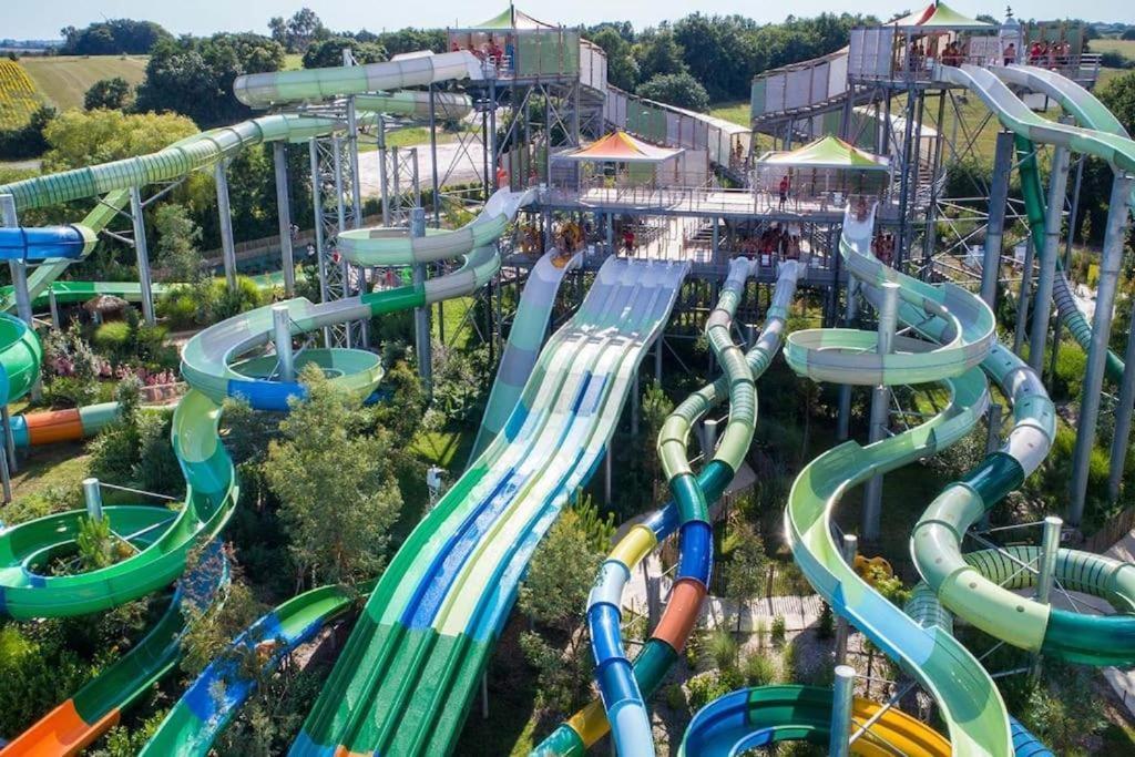 La Vieille Cure, Spa, Wifi A 20 Min Des Plages La Jonchere Kültér fotó